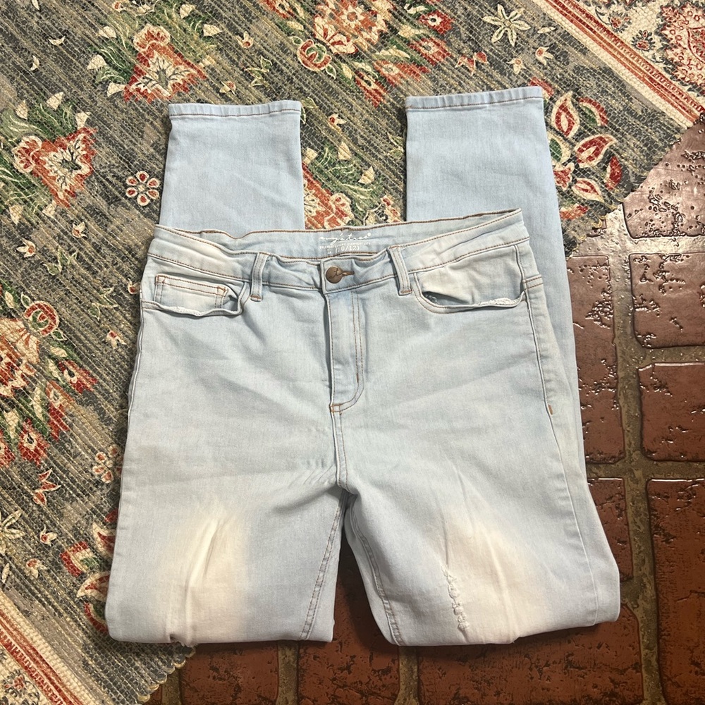 Evy’s Tree everyday luxury everyday life factory distressed light wash denim